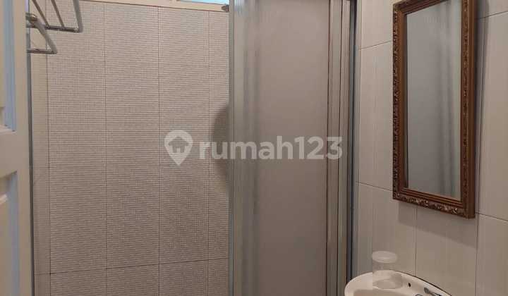 House in Parliament Complex Strategic & Safe 2