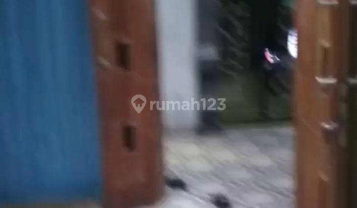 Rumah Strategis Bagus  2