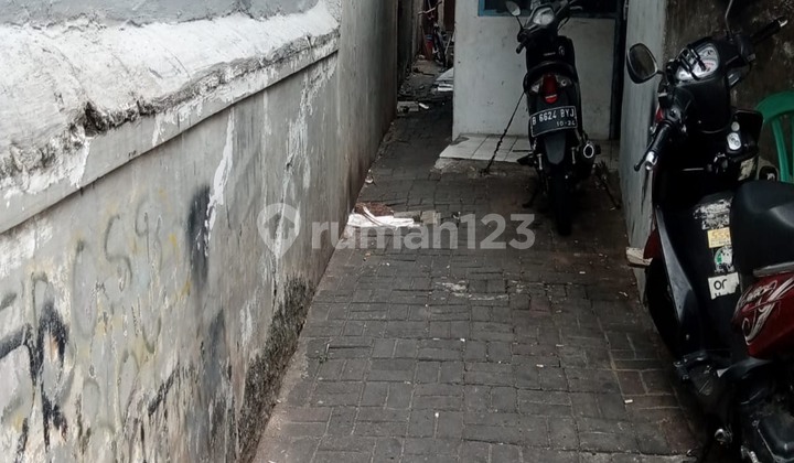 Rumah Tua Hitung Tanah Saja Baik untuk Hunian Rumah Tua Hitung Tanah Saja Baik untuk Hunian