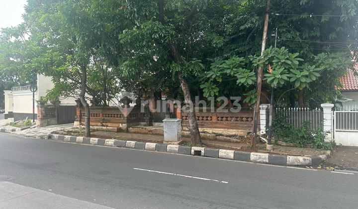 Pondok Indah, Rumah Jalan Utama, Metro Pd Indah Bagus SHM - Sertifikat Hak Milik Pondok Indah, Rumah Jalan Utama, Metro Pd Indah Bagus SHM - Sertifikat Hak Milik