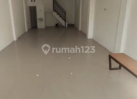 Vin.a545 Affordable Shop House in Ploso, Surabaya 2