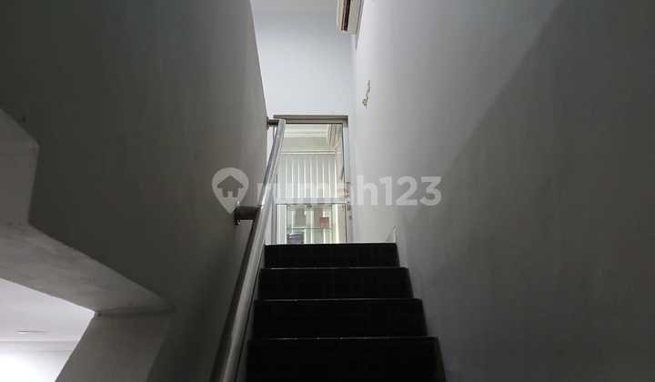 Dijual Ruko Tingkat 2,5 Lantai Daerah Soekarno Hatta Tlogosari, Semarang 2