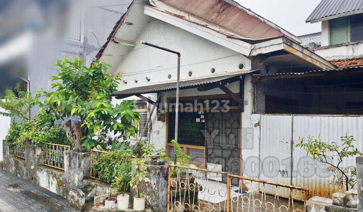 Dijual Rumah Bangunan Lama Tingkat 1,5 Lantai di Daerah Sidodadi, Semarang 1