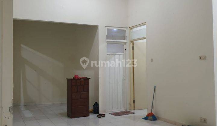 Dijual Rumah Bagus Tingkat 2 Lantai Siap Pakai di Perumahan Srondol Semarang 2