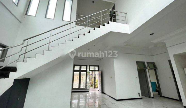 Dijual Rumah Full Renovasi Tingkat 2 Lantai Daerah  Gajah Mungkur Semarang 1