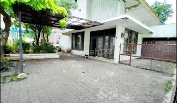 Dijual Rumah Strategis Bangunan Lama di Jl. Erlangga, Semarang 1