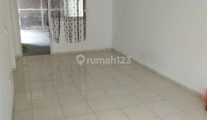 Dijual Rumah Siap Pakai di Perumahan Graha Padma, Semarang 1