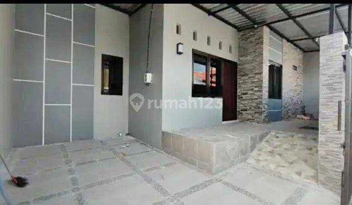 Dijual Rumah Bangunan Baru Posisi Hook Siap Pakai Didaerah Majapahit Pedurungan, Semarang 2