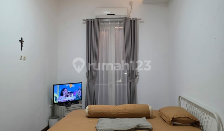 Dijual Rumah Full Furnished Tingkat 2 Lantai Siap Pakai di Perumahan Daerah Tembalang, Semarang 2