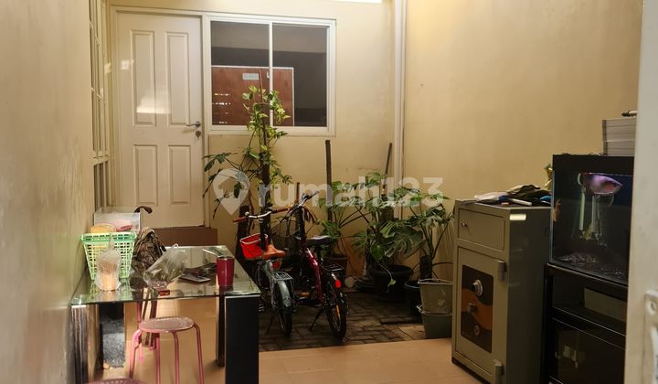 For Sale: A Good, Ready-to-Occupy House in Graha Padma Housing Complex, Semarang 2