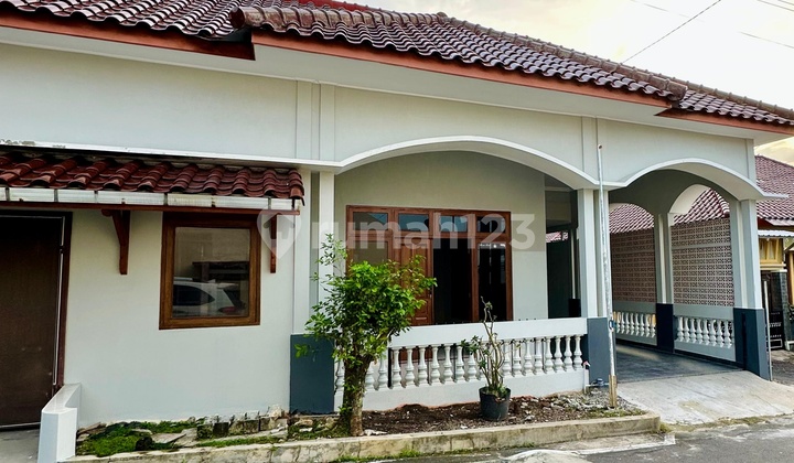 Dijual Rumah Siap Pakai Daerah Ngesrep Banyumanik, Semarang 1