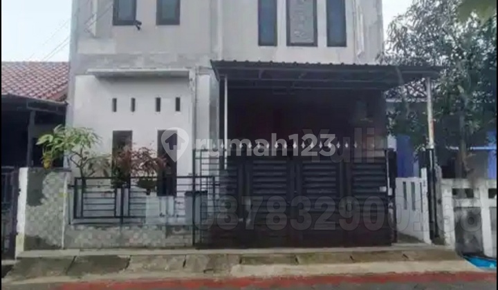 For Sale 2-Story House in Tlogosari Pedurungan Housing Complex, Semarang 1