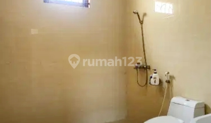 Dijual Rumah Bagus Tingkat 2 Lantai Siap Pakai Tengah Kota Semarang 2