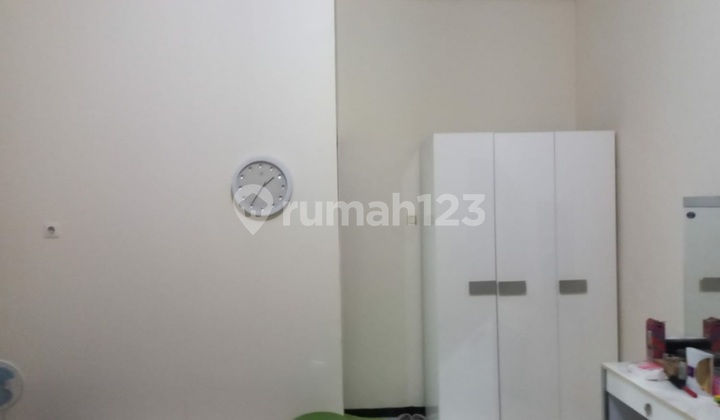 Dijual Rumah Tingkat 1,5 Lantai Posisi Hook Siap Pakai Di Bukit Sari, Semarang 2