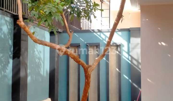 Dijual Rumah Bagus Tingkat 2 Lantai Siap Pakai Di Perumahan Graha Candi Golf, Semarang 2