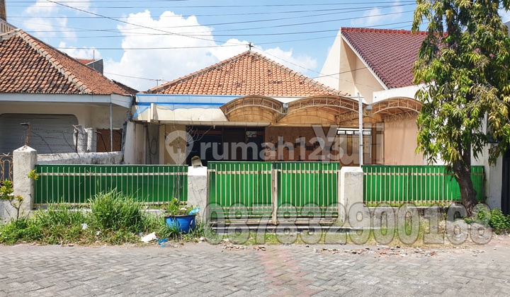 Old Building House for Sale in the City Center, Semarang