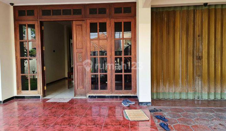 Dijual Rumah Tingkat 2 Lantai Tengah Kota, Semarang 2