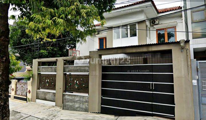 Dijual Rumah Mewah Tingkat 2 Lantai Siap Pakai Di Daerah Mugassari, Semarang 1