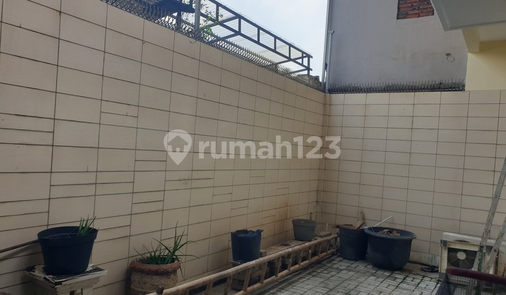Dijual Rumah Bagus Tingkat 1,5 Lantai Siap Pakai di Daerah Sidodadi, Semarang 2