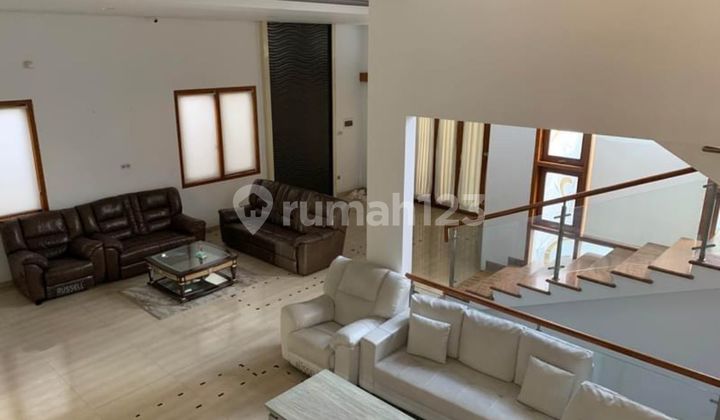 Dijual Rumah Mewah Tingkat 3 Lantai Siap Pakai Daerah Brumbungan Tengah Kota Semarang 2