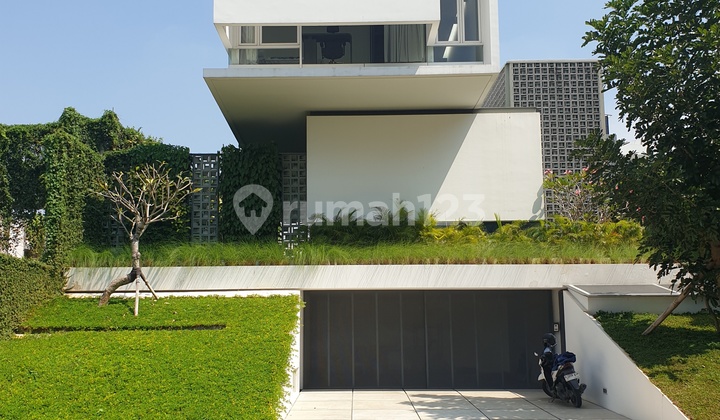 Dijual Rumah Mewah Luxury Home Full Furnished Tingkat 3,5 Lantai Daerah Candisari, Semarang 1