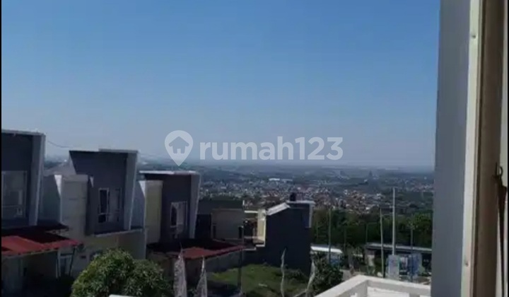 Dijual Rumah Bagus Tingkat 2 Lantai Siap Pakai Di Perumahan Siranda View Tembalang, Semarang 2