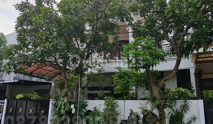 Dijual Rumah Tingkat 2 Lantai Furnished Siap Pakai Daerah Pedurungan, Semarang 1