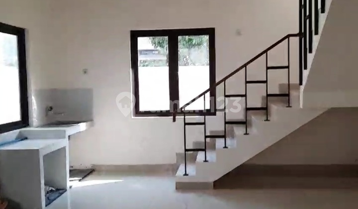 Dijual Rumah Tingkat 2 Lantai Siap Pakai Di BSB City, Semarang 1