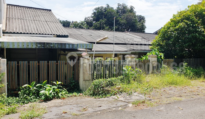 Dijual Rumah Lama Hitung Tanah Di Daerah Candisari, Semarang 1