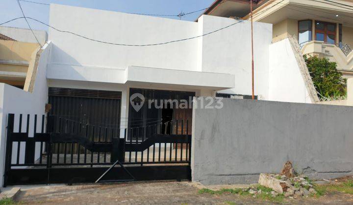 Dijual Rumah Tingkat 1,5 Lantai Dekat Jl. Sisingamangaraja, Semarang 1