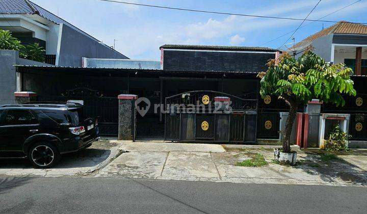 Dijual Rumah Siap Pakai Daerah Kalibanteng Kulon Dekat Jl. Abdul Rahman Saleh, Semarang 1