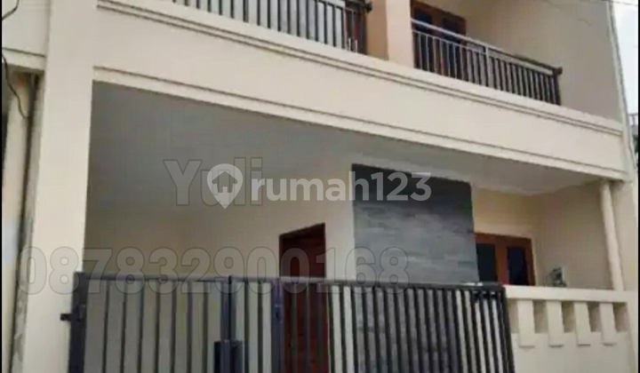 Dijual Cepat Rumah Bangunan Baru Tingkat 2 Lantai Daerah Papandayan Gajah Mungkur , Semarang