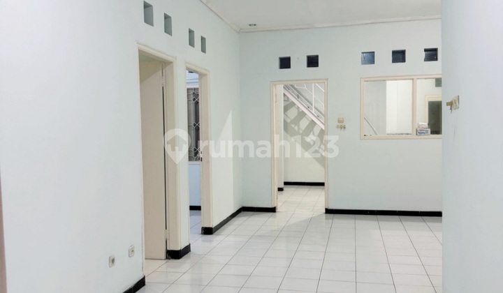 Dijual Cepat Rumah Tingkat 1,5 Lantai Siap Pakai Di Perumahan Graha Padma, Semarang 1