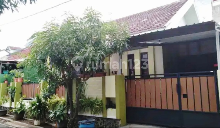 Dijual Rumah Tingkat 1,5 Lantai Siap Pakai Di Bukit Sari, Semarang 1