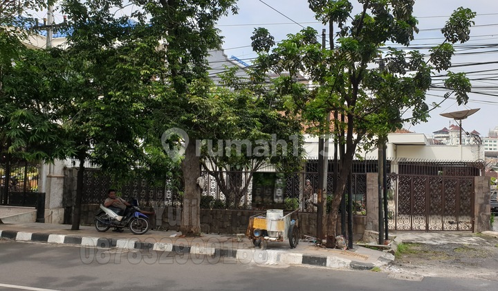 Dijual Rumah Bangunan Lama Tengah Kota Semarang 1
