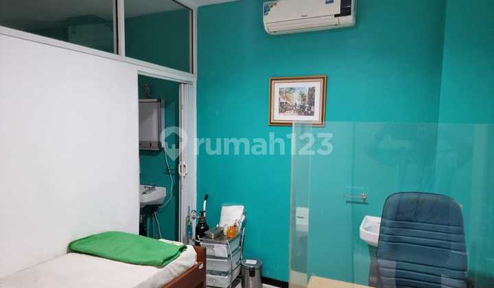 Dijual Rumah Pinggir Jalan Raya Tingkat 2 Lantai Siap Pakai Daerah Indraprasta, Semarang 2