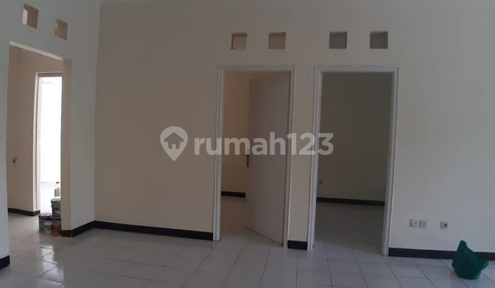 Dijual Rumah Siap Pakai Di Perumahan Graha Padma, Semarang 2