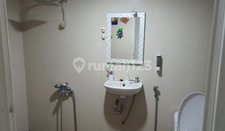 Dijual Rumah Tingkat 2 Lantai Siap Pakai Pinggir Jalan Raya Daerah Gajah Mungkur, Semarang 2