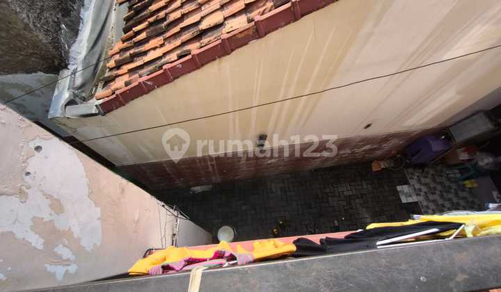 Rumah 2 Lantai Otista Dekat Jalan Raya dan Bebas Banjir Lingkungan Aman Tenang 2