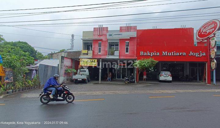 Ruko Siap Pakai Samping Pintu Masuk Gembira Loka 