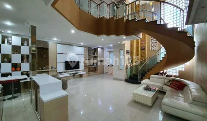 Rumah Huk di Kelapa Gading Dekat Mkg Furnished