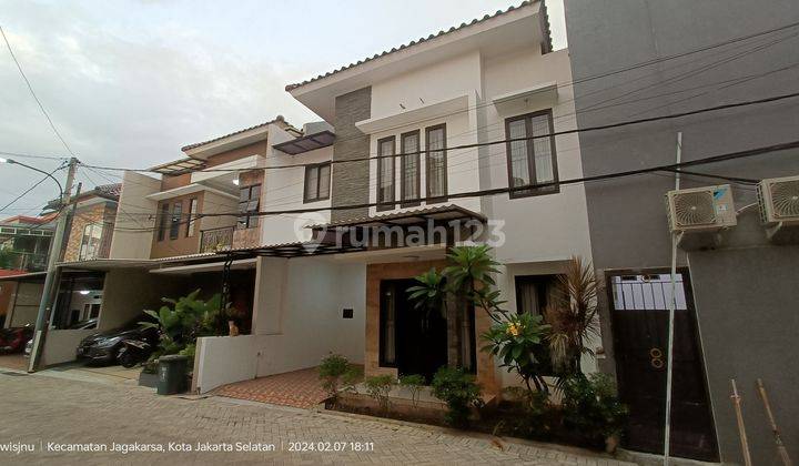 Rumah siap Huni di Mahakam Residence 2 Ciganjur Jagakarsa  1