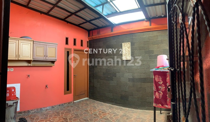 Ready-to-Occupy House in Depok Area 2