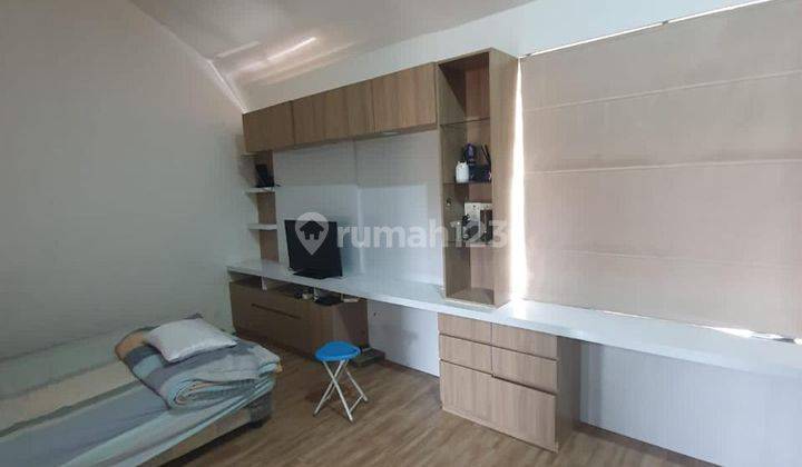 Rumah Bagus Furnished Strata di Town House Jl. Taman Hijau, Tangerang 2