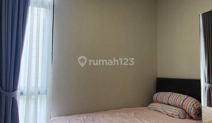 Rumah 3 Lantai Bagus Semi Furnished SHM di Aether Greenwich Bsd City, Tangerang 1