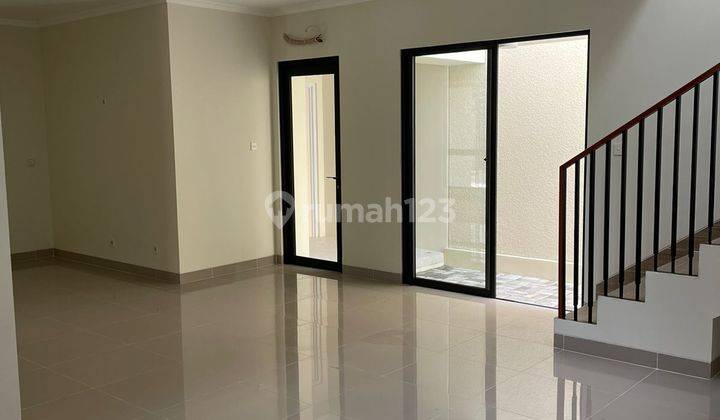 Rumah 2 Lantai Bagus Unfurnished di Cluster Carson Gading Serpong, Tangerang 2