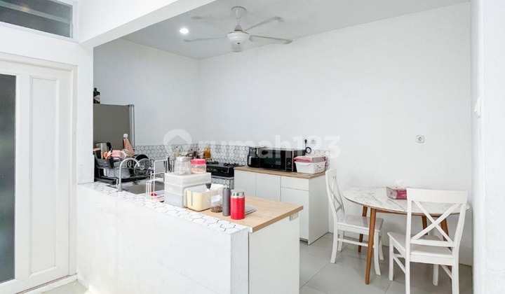 Clean and Tidy House in Sector 7C Gading Serpong Clean and Tidy House in Sector 7C Gading Serpong