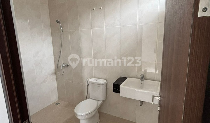 Bisa KPR, Rumah, 2 Lantai, PPJB, Dekat Sekolah Internasional, Siap Huni Cisauk 2