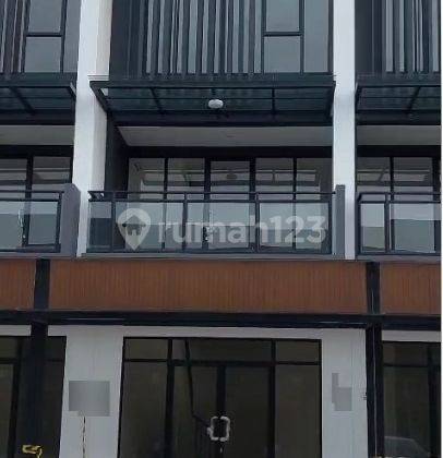 BEST DEAL!! Disewakan Ruko Hampton Promenade, Tangerang 1