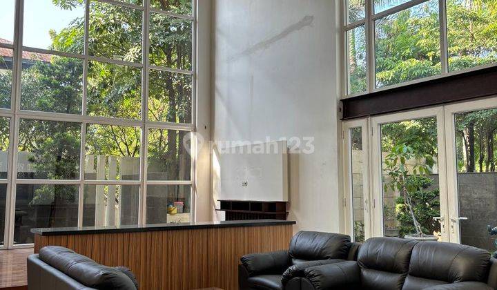 Rumah 2 Lantai Bagus Semi Furnished HGB di Jalan Pinisi Permai, Jakarta Utara 1